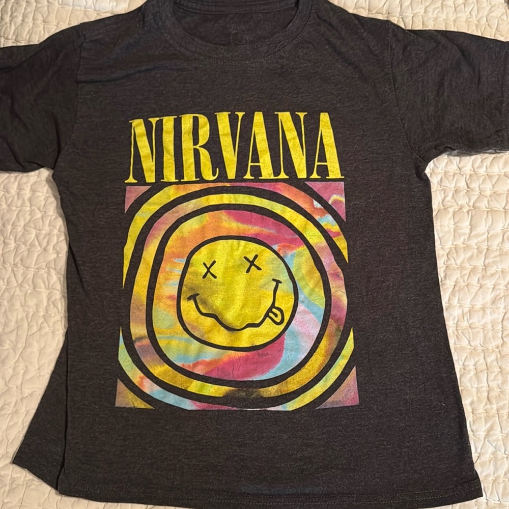 Nirvana Smiley Merch Band Tee Short Sleeve grey womens XS